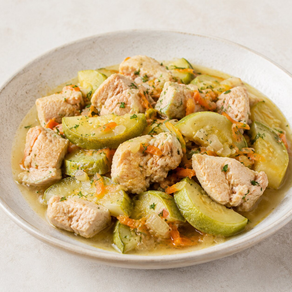 Рагу из индейки и кабачка