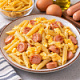 Макароны с яйцом и сосиской