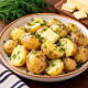 Молодая картошка (отварная) со сливочным маслом