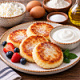 Сырники со сметаной