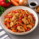 Куриная грудка с тушеными овощами